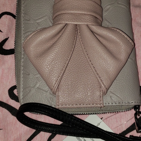 Betsey Johnson wallet - Picture 5 of 6